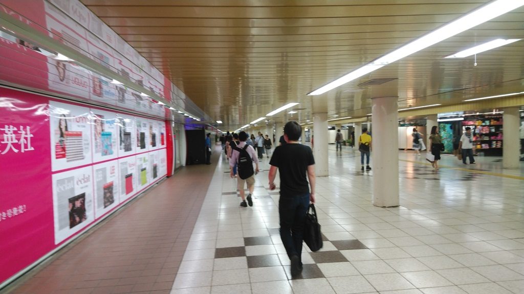 新宿駅 ｊｒ新宿駅東口改札から西口改札への行き方 年７月18日までの情報 日本国内の歩き方を色々紹介するブログ