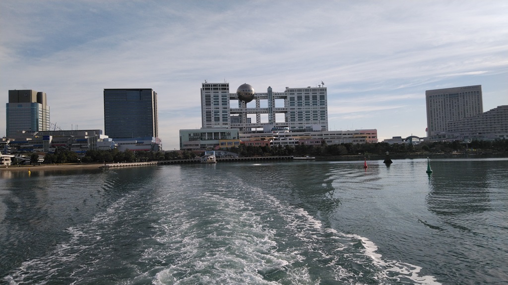 お台場から日の出桟橋 東京湾を水上バスで移動しました 日本国内の歩き方を色々紹介するブログ