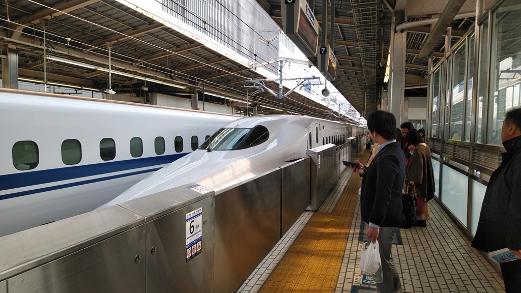 横浜線から新幹線７