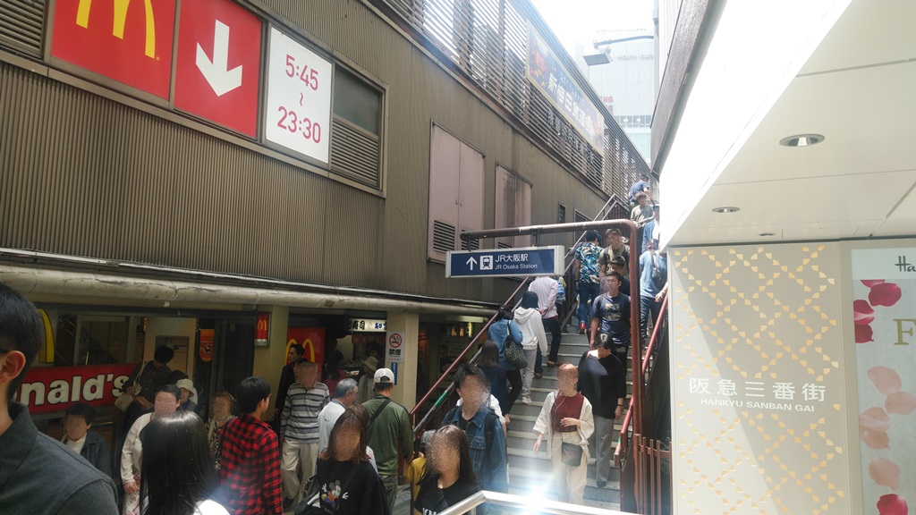 阪急３階からＪＲ２
